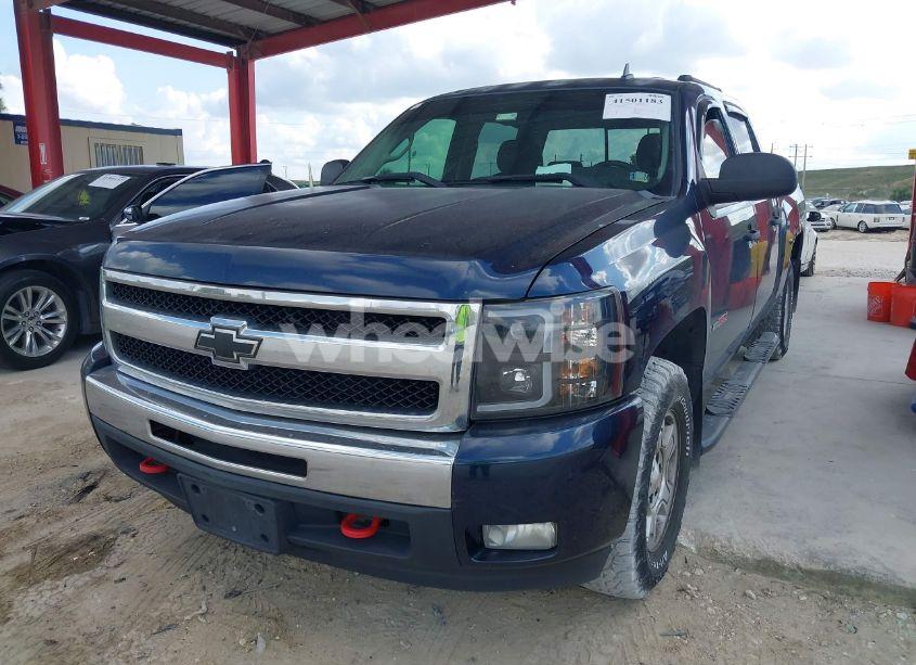 Photo 2 of 2008 Chevrolet Silverado 1500 LT1 (VIN 2GCFK13Y481203887)