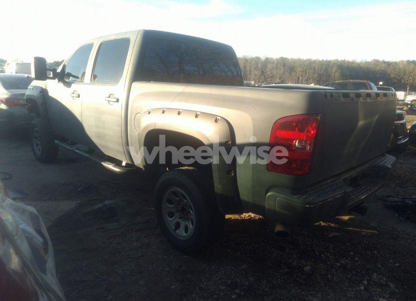 Photo 3 of 2007 Chevrolet Silverado 1500 LT1 (VIN 2GCFK13Y571671593)