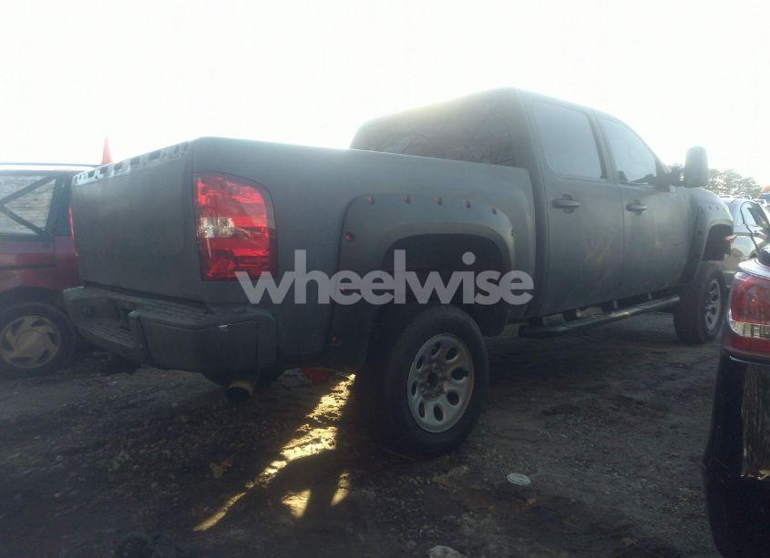 Photo 4 of 2007 Chevrolet Silverado 1500 LT1 (VIN 2GCFK13Y571671593)