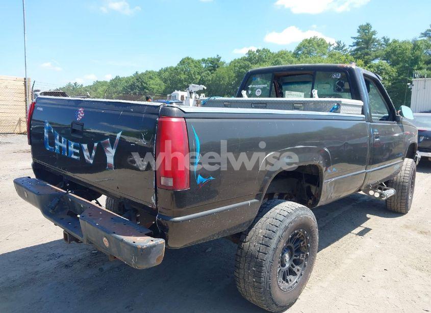 Photo 4 of 1988 Chevrolet Gmt-400 K2500 (VIN 2GCFK24K5J1302224)