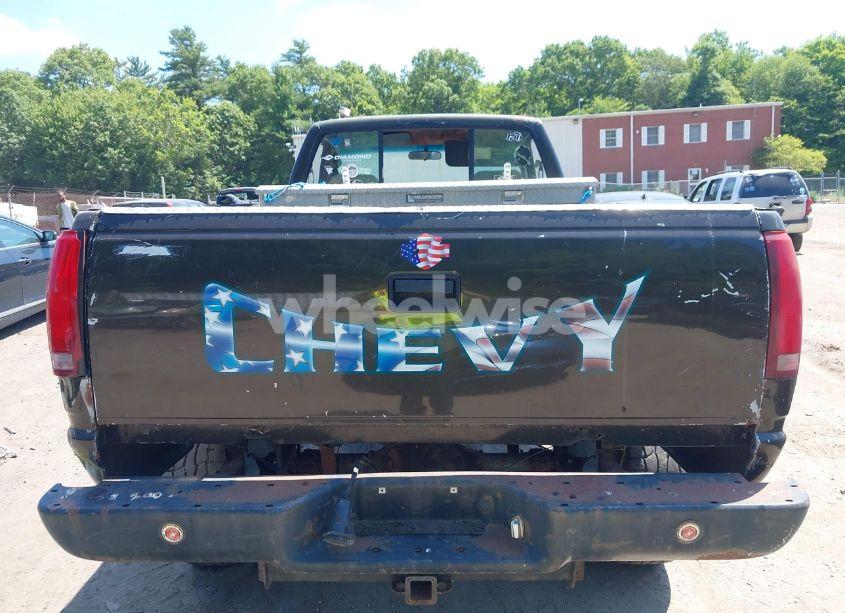 Photo 8 of 1988 Chevrolet Gmt-400 K2500 (VIN 2GCFK24K5J1302224)