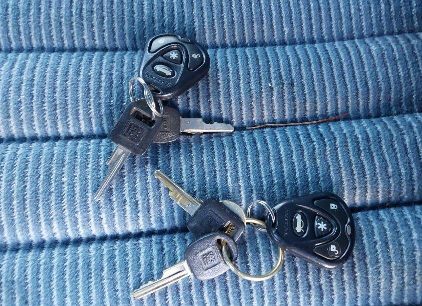 Photo 11 of 1994 Chevrolet Gmt-400 K2500 (VIN 2GCFK29K0R1112948)