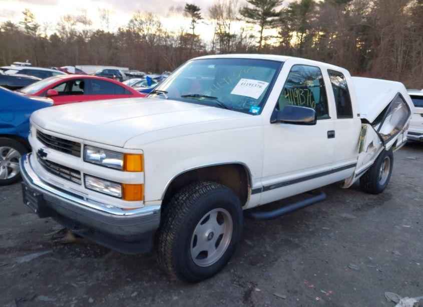 Photo 2 of 1994 Chevrolet Gmt-400 K2500 (VIN 2GCFK29K0R1112948)