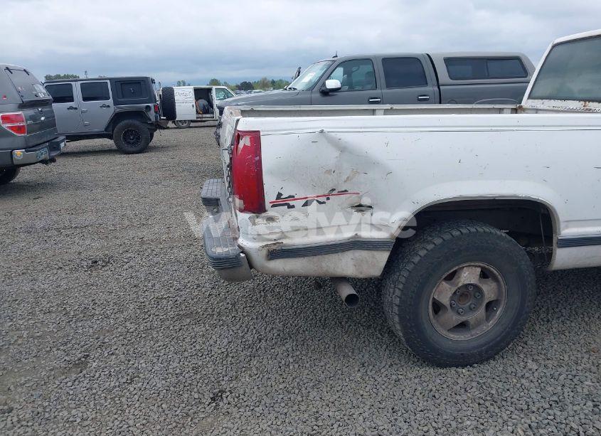 Photo 12 of 1990 Chevrolet Gmt-400 K2500 (VIN 2GCFK29K2L1234170)