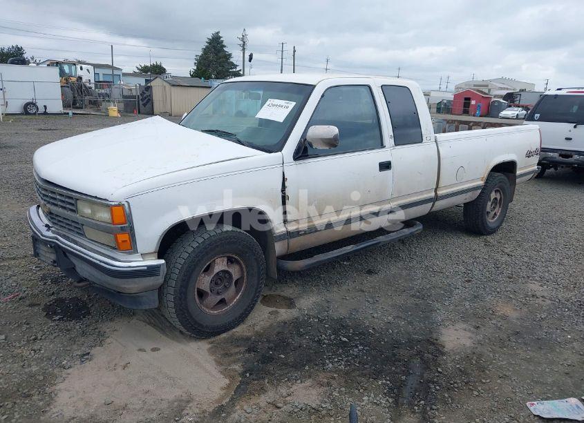Photo 2 of 1990 Chevrolet Gmt-400 K2500 (VIN 2GCFK29K2L1234170)