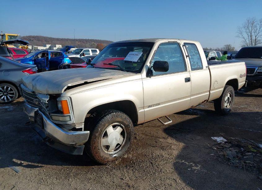 Photo 2 of 1992 Chevrolet Gmt-400 K2500 (VIN 2GCFK29K8N1128308)