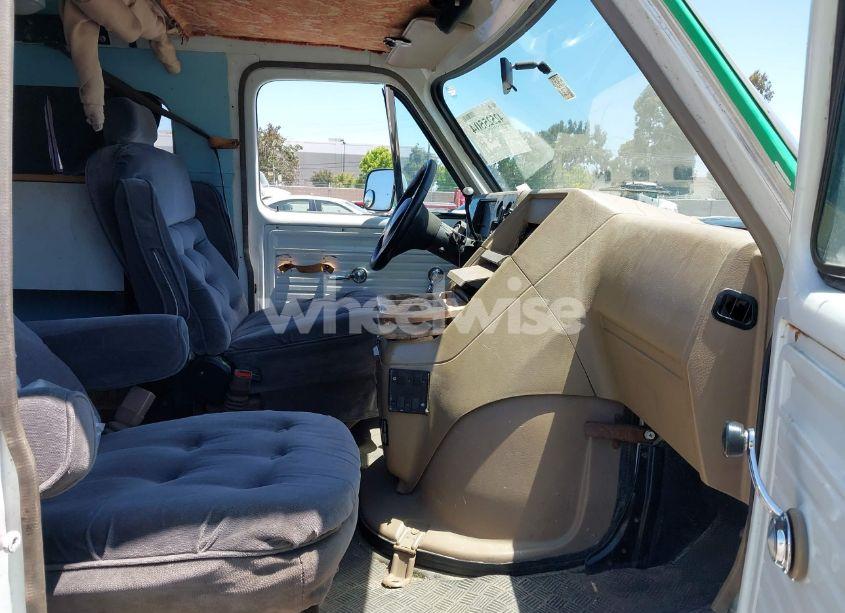 Photo 5 of 1992 Chevrolet G30 (VIN 2GCGG35Z8N4154016)