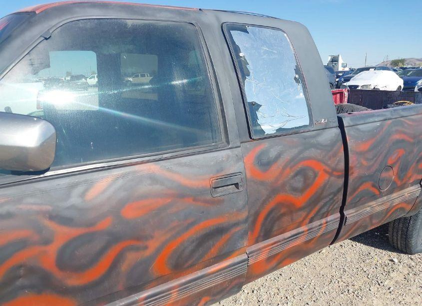 Photo 6 of 1989 Chevrolet Gmt-400 K2500 (VIN 2GCGK29K4K1237297)