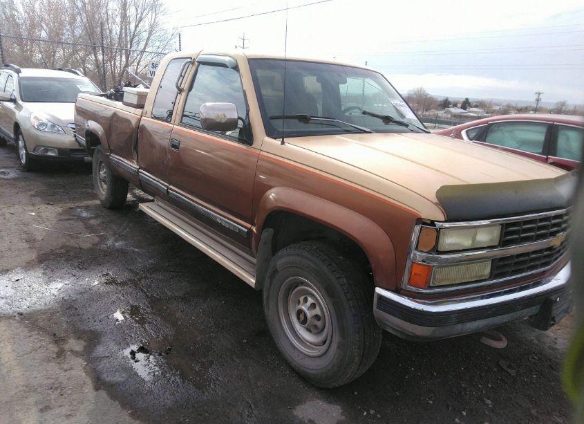 1990 Chevrolet Gmt-400 K2500 (VIN 2GCGK29K9L1167748) main photo