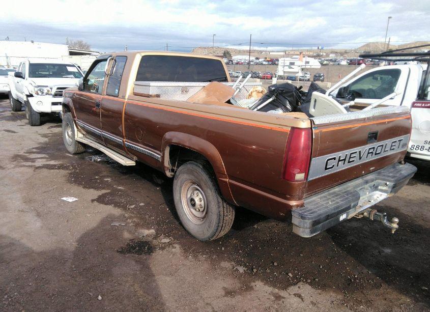 Photo 3 of 1990 Chevrolet Gmt-400 K2500 (VIN 2GCGK29K9L1167748)