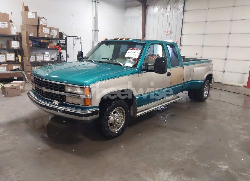 Photo 2 of 1993 Chevrolet Gmt-400 C3500 (VIN 2GCHC39N0P1113181)