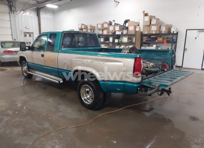 Photo 3 of 1993 Chevrolet Gmt-400 C3500 (VIN 2GCHC39N0P1113181)