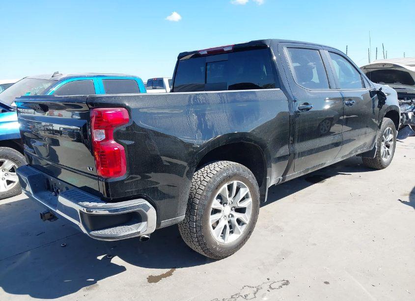 Photo 4 of 2024 Chevrolet Silverado 1500 2WD SHORT BED LT (VIN 2GCPACED4R1224060)