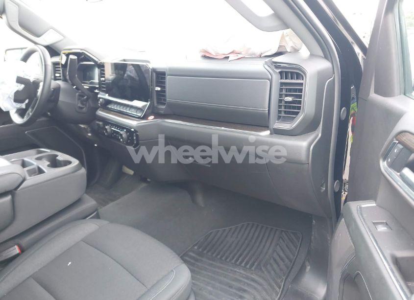 Photo 5 of 2025 Chevrolet Silverado 1500 2WD SHORT BED LT (VIN 2GCPACEDXS1119156)