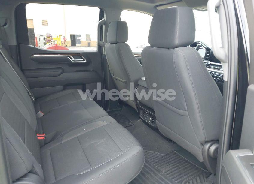 Photo 8 of 2025 Chevrolet Silverado 1500 2WD SHORT BED LT (VIN 2GCPACEDXS1119156)