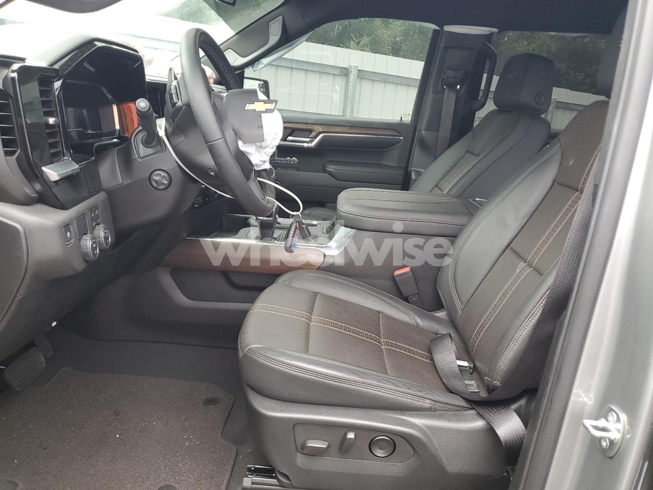 Photo 7 of 2024 CHEVROLET SILVERADO C1500 HIGH COUNTRY (VIN 2GCPAFED4R1225159)