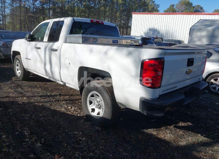 Photo 3 of 2019 Chevrolet Silverado 1500 LD WT (VIN 2GCRCNEC4K1182548)