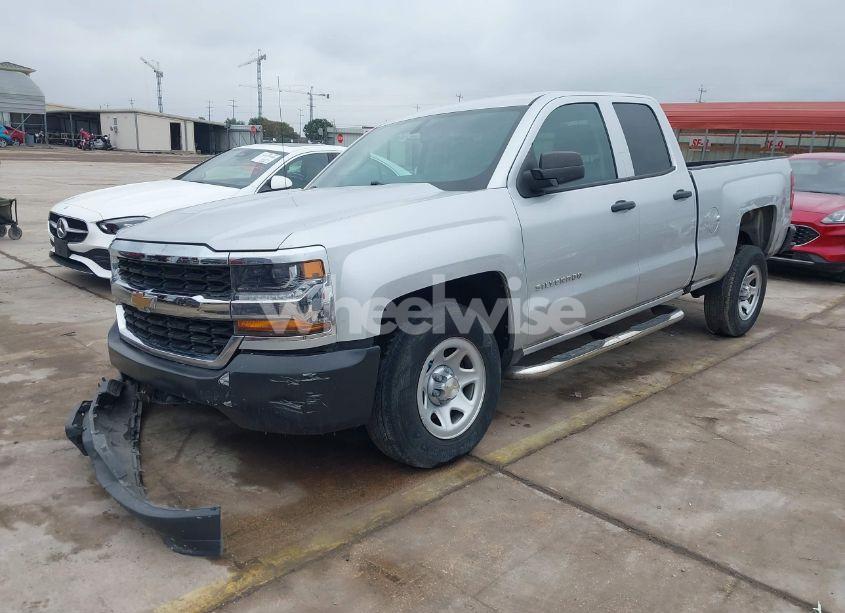 Photo 2 of 2019 Chevrolet Silverado 1500 LD WT (VIN 2GCRCNEC5K1198418)