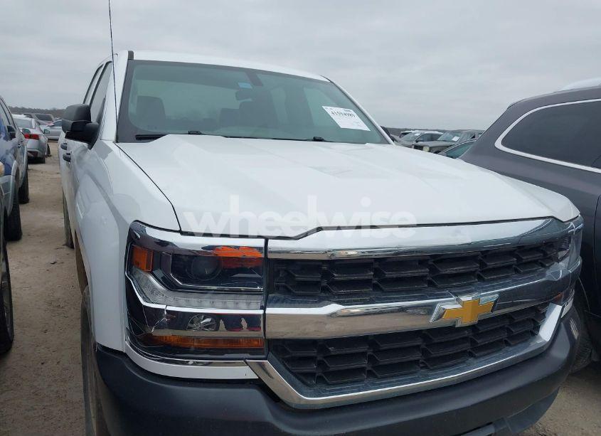 2019 Chevrolet Silverado 1500 LD WT (VIN 2GCRCNEC5K1214617) main photo
