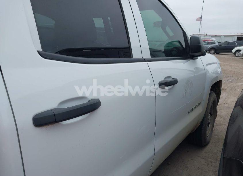 Photo 12 of 2019 Chevrolet Silverado 1500 LD WT (VIN 2GCRCNEC5K1214617)