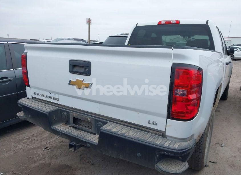 Photo 4 of 2019 Chevrolet Silverado 1500 LD WT (VIN 2GCRCNEC5K1214617)
