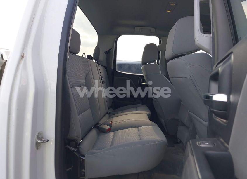 Photo 7 of 2019 Chevrolet Silverado 1500 LD WT (VIN 2GCRCNEC5K1214617)