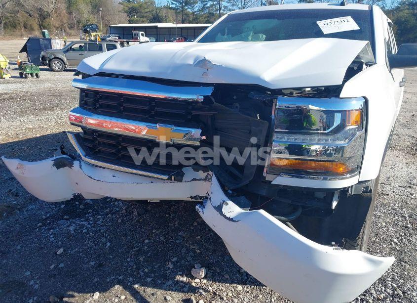 Photo 6 of 2019 Chevrolet Silverado 1500 LD WT (VIN 2GCRCNEC6K1156808)