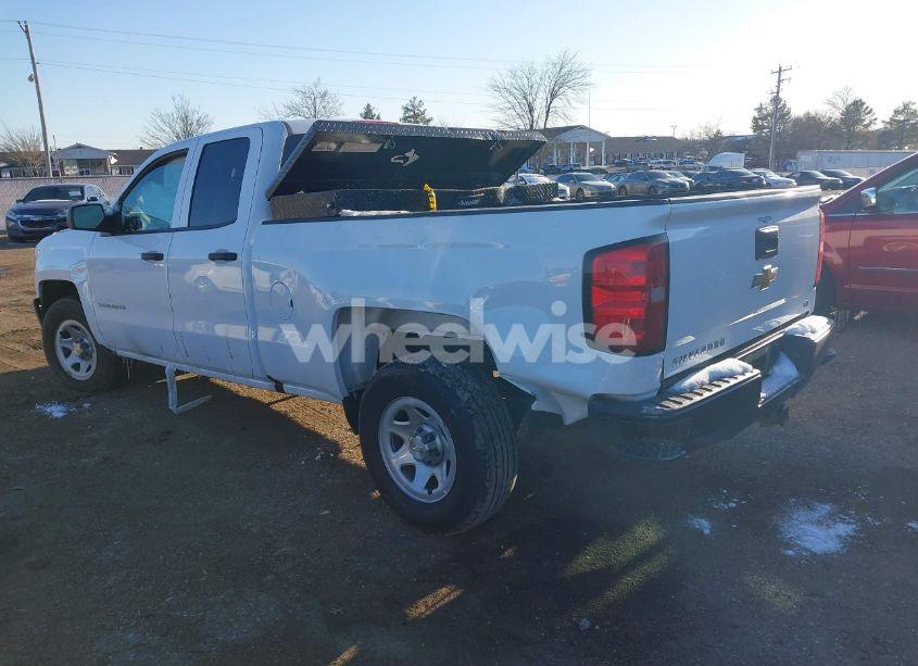 Photo 3 of 2019 Chevrolet Silverado 1500 LD WT (VIN 2GCRCNEC6K1223701)