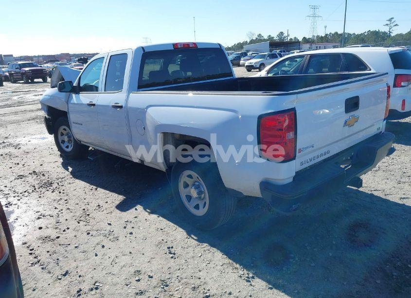 Photo 3 of 2019 Chevrolet Silverado 1500 LD (VIN 2GCRCNECXK1149456)