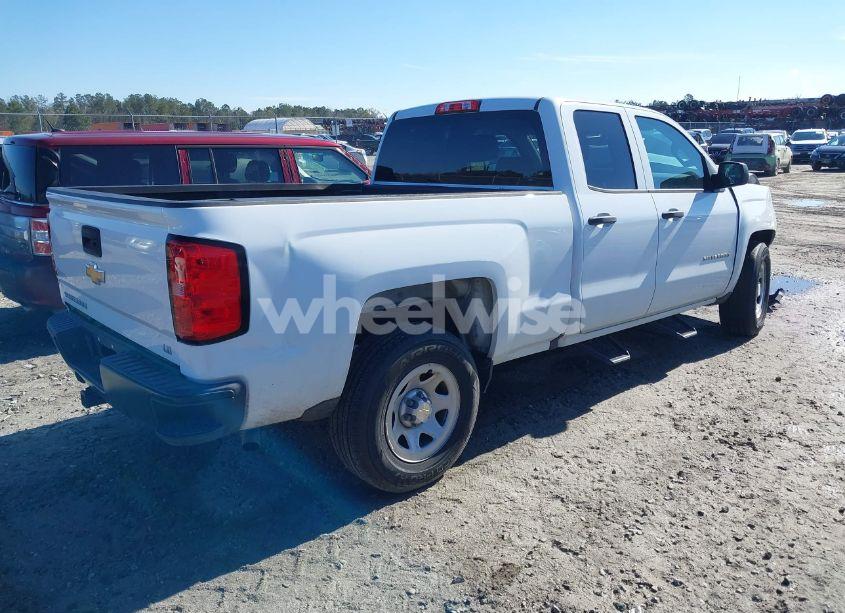 Photo 4 of 2019 Chevrolet Silverado 1500 LD (VIN 2GCRCNECXK1149456)