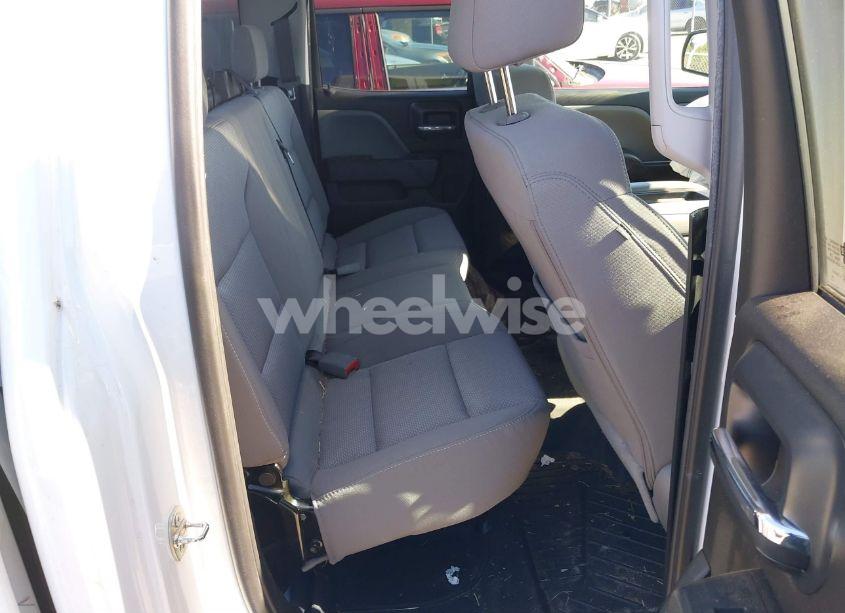 Photo 5 of 2019 Chevrolet Silverado 1500 LD (VIN 2GCRCNECXK1149456)