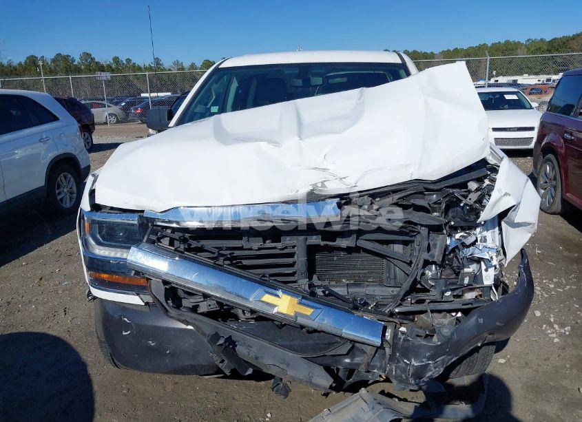 Photo 6 of 2019 Chevrolet Silverado 1500 LD (VIN 2GCRCNECXK1149456)