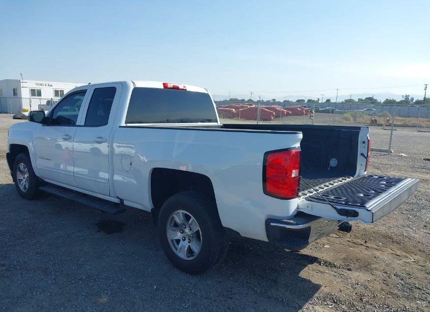 Photo 3 of 2019 Chevrolet Silverado 1500 LD LT (VIN 2GCRCPEC0K1104215)