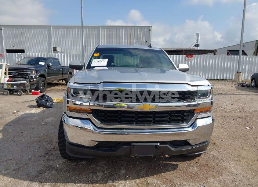 Photo 12 of 2019 Chevrolet Silverado 1500 LD LT (VIN 2GCRCPEC1K1123744)