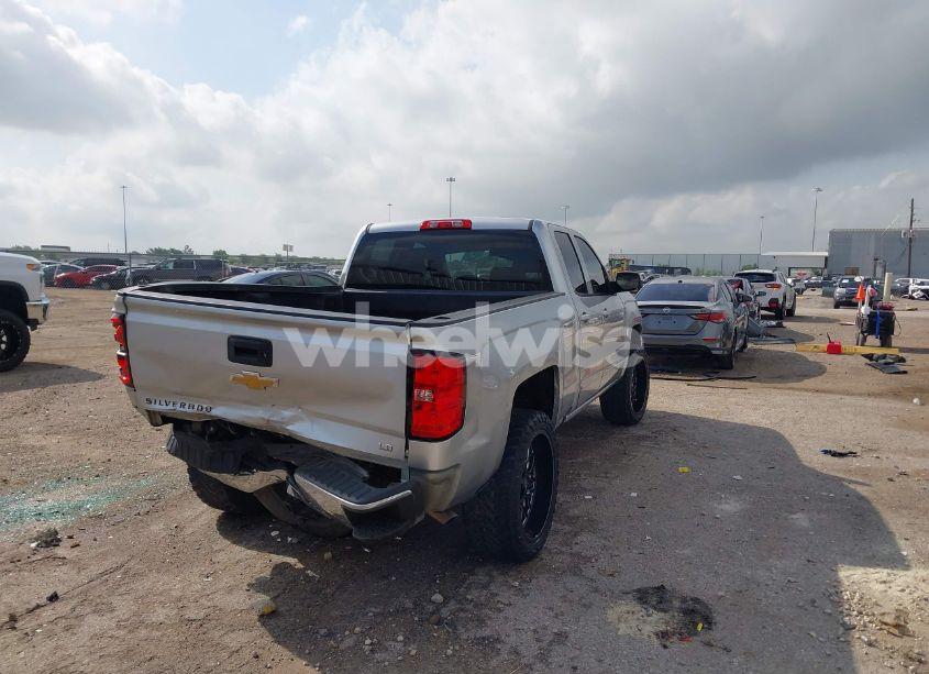 Photo 4 of 2019 Chevrolet Silverado 1500 LD LT (VIN 2GCRCPEC1K1123744)