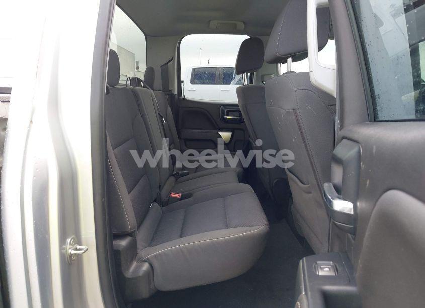 Photo 8 of 2019 Chevrolet Silverado 1500 LD LT (VIN 2GCRCPEC1K1123744)