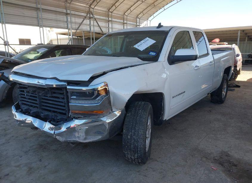 Photo 2 of 2019 Chevrolet Silverado 1500 LD LT (VIN 2GCRCPEC2K1143274)