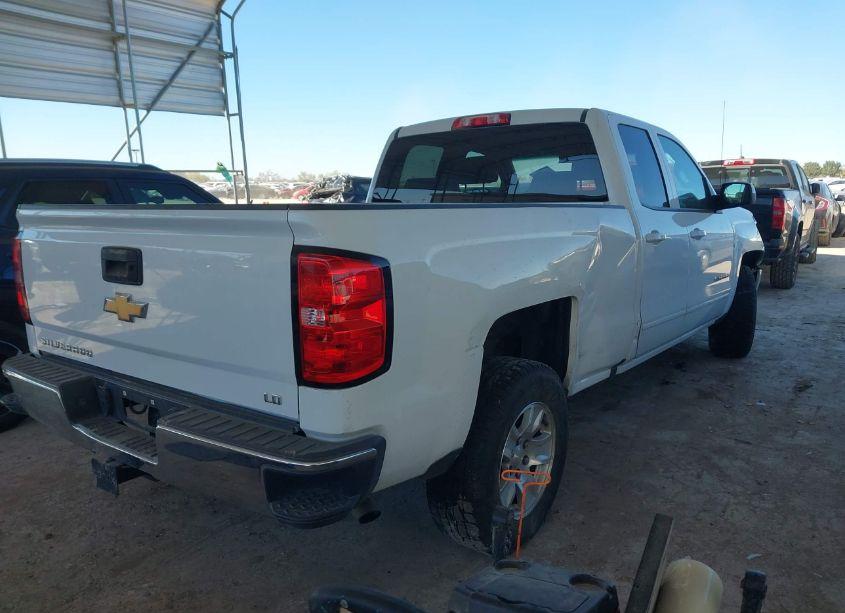 Photo 4 of 2019 Chevrolet Silverado 1500 LD LT (VIN 2GCRCPEC2K1143274)