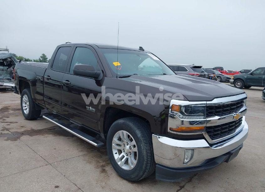 2019 Chevrolet Silverado 1500 LD LT (VIN 2GCRCPEC7K1115535) main photo