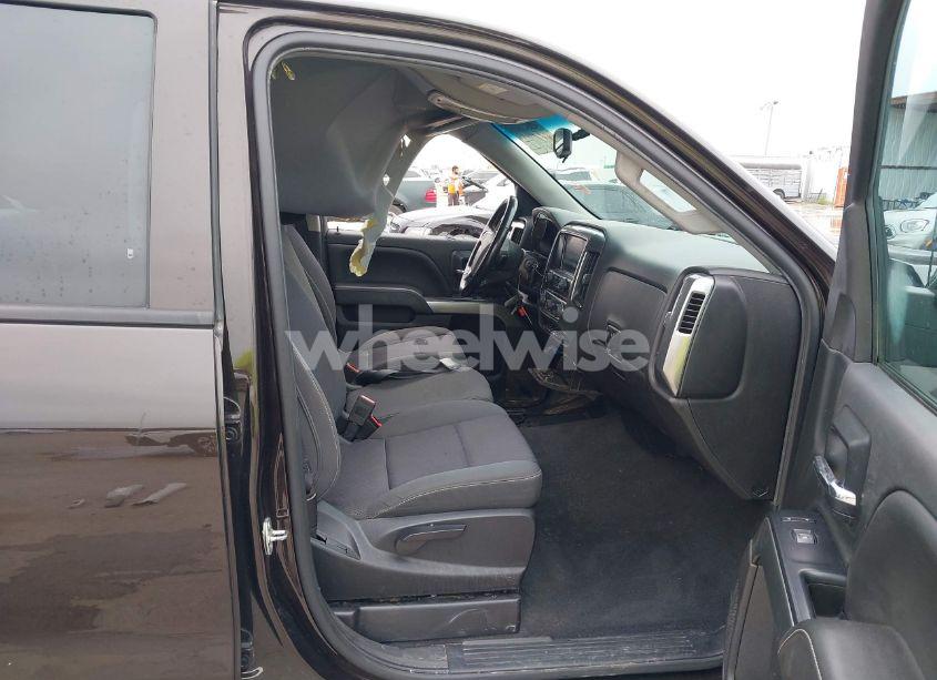 Photo 5 of 2019 Chevrolet Silverado 1500 LD LT (VIN 2GCRCPEC7K1115535)