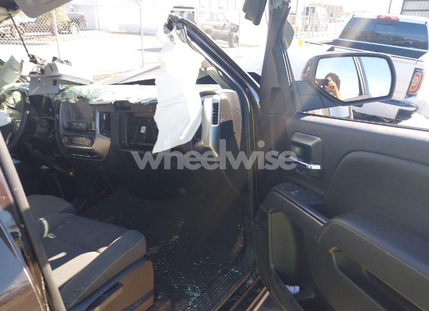 Photo 5 of 2019 Chevrolet Silverado 1500 LD LT (VIN 2GCRCPEC7K1120296)