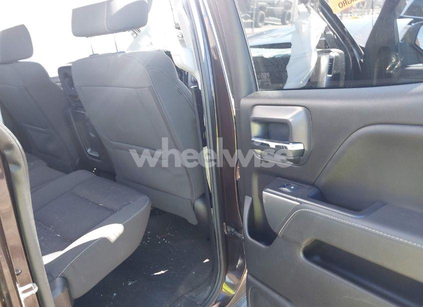 Photo 8 of 2019 Chevrolet Silverado 1500 LD LT (VIN 2GCRCPEC7K1120296)