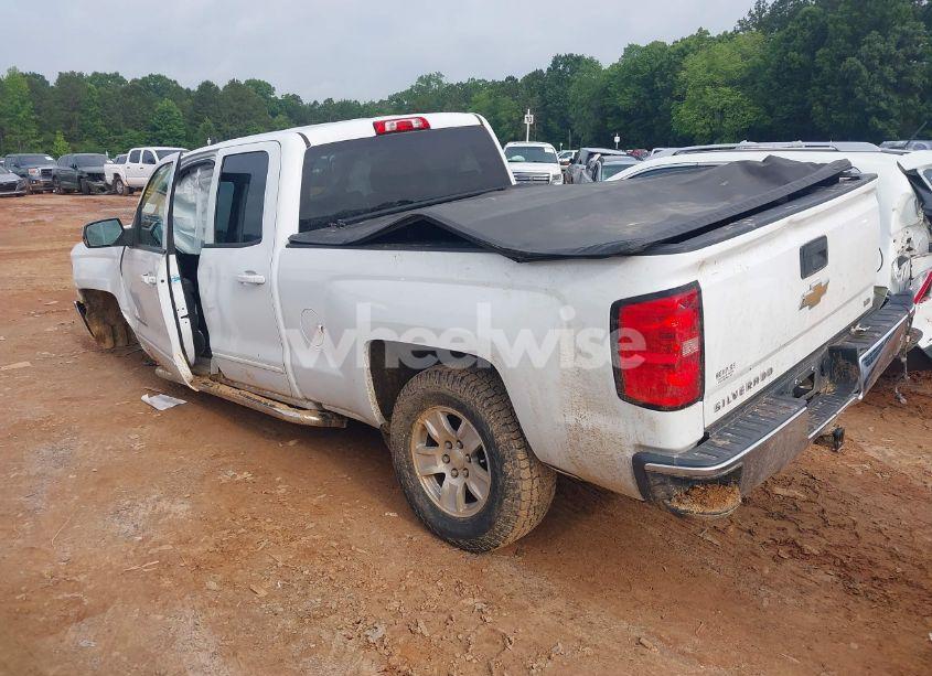 Photo 3 of 2019 Chevrolet Silverado LD C1500 LT (VIN 2GCRCPEC8K1140668)