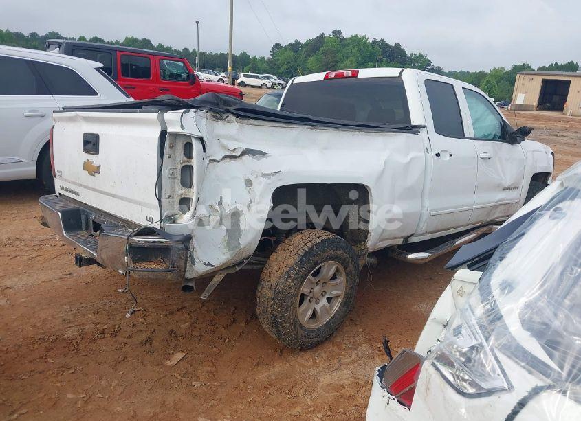 Photo 4 of 2019 Chevrolet Silverado LD C1500 LT (VIN 2GCRCPEC8K1140668)