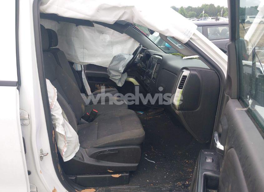 Photo 5 of 2019 Chevrolet Silverado LD C1500 LT (VIN 2GCRCPEC8K1140668)