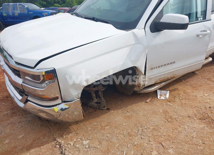 Photo 6 of 2019 Chevrolet Silverado LD C1500 LT (VIN 2GCRCPEC8K1140668)