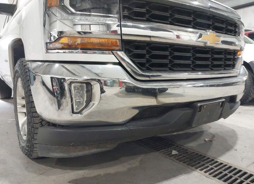 Photo 6 of 2019 Chevrolet Silverado 1500 LD LT (VIN 2GCRCPECXK1107025)