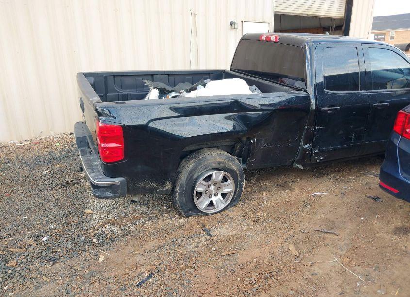 Photo 4 of 2019 Chevrolet Silverado 1500 LD LT (VIN 2GCRCPECXK1138369)