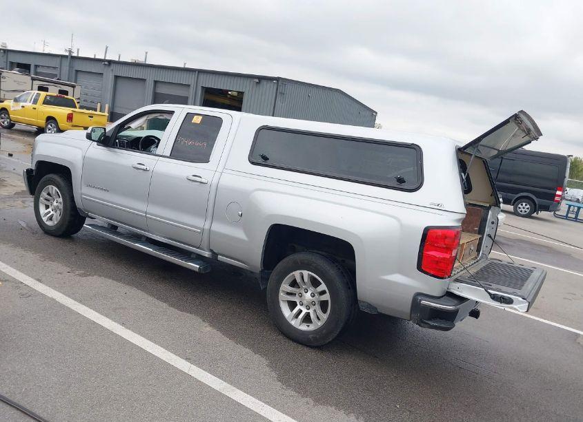 Photo 3 of 2018 Chevrolet Silverado 1500 1LT (VIN 2GCRCREC2J1104405)