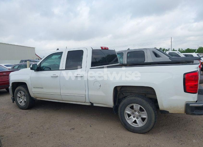 Photo 14 of 2018 Chevrolet Silverado 1500 1LT (VIN 2GCRCREC6J1110773)